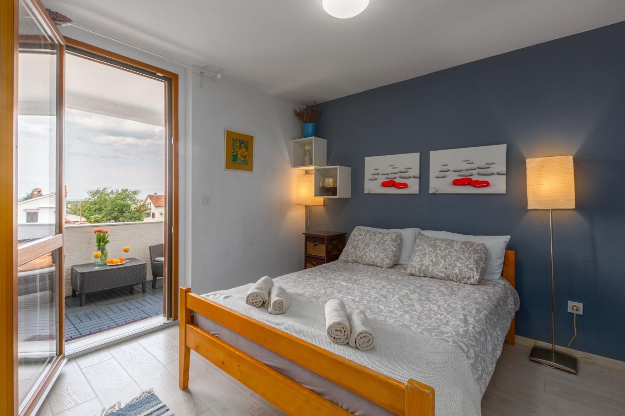 Apartment Blu Porec Bagian luar foto