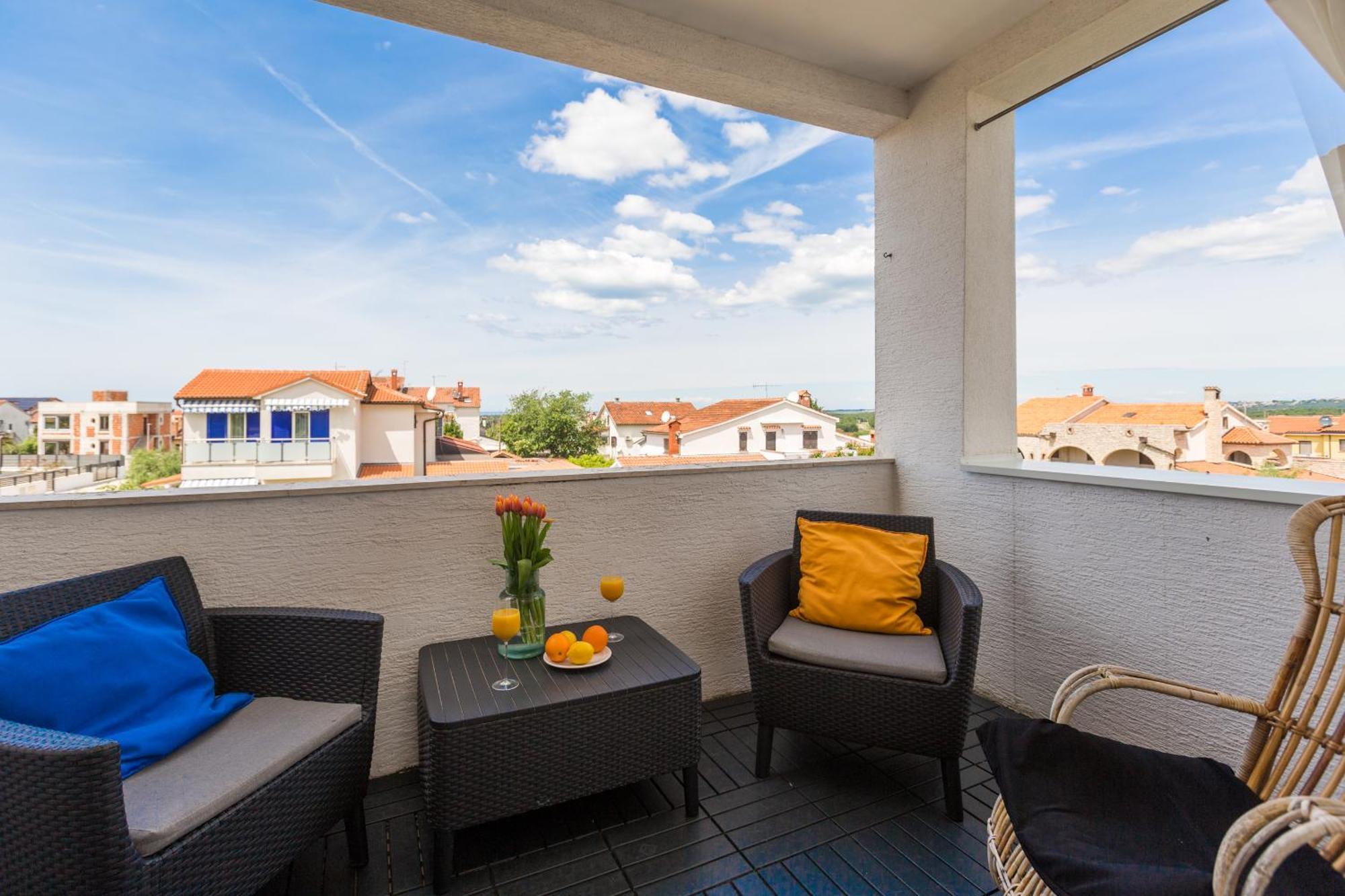 Apartment Blu Porec Bagian luar foto